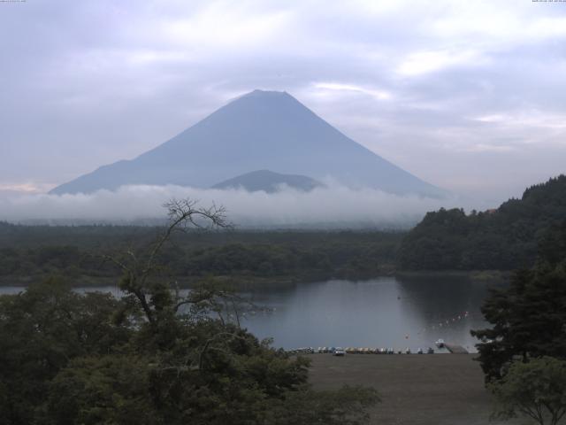 精進湖からの富士山