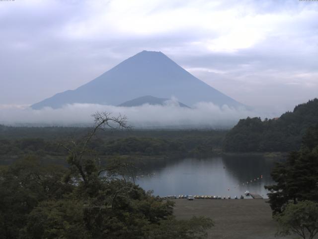 精進湖からの富士山