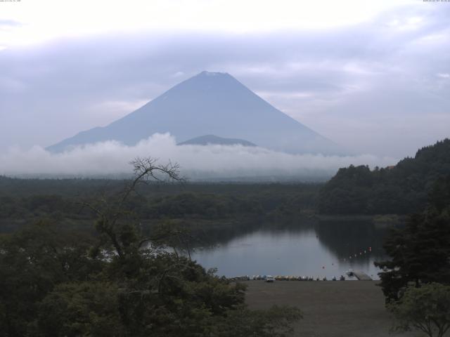 精進湖からの富士山
