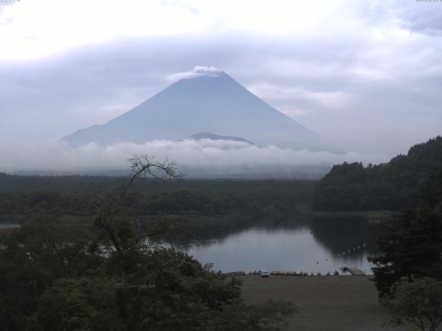 精進湖からの富士山