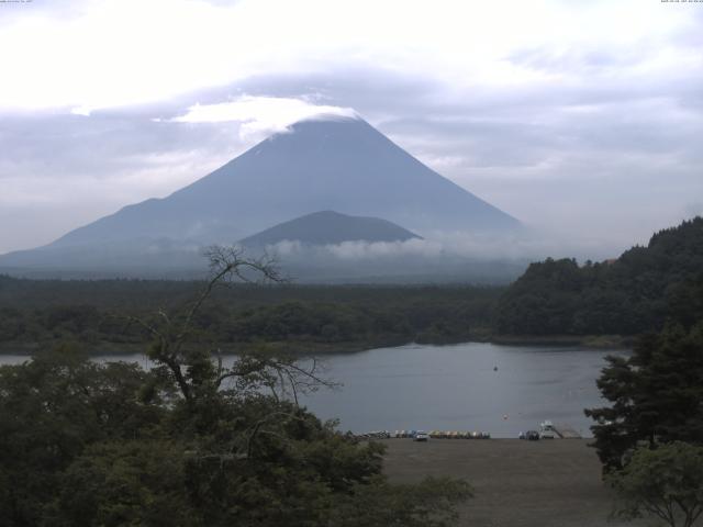 精進湖からの富士山