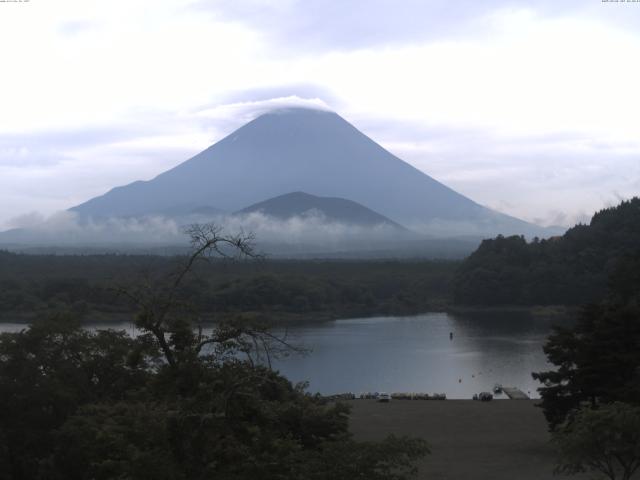 精進湖からの富士山