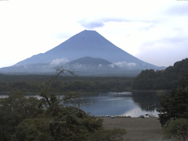 精進湖からの富士山