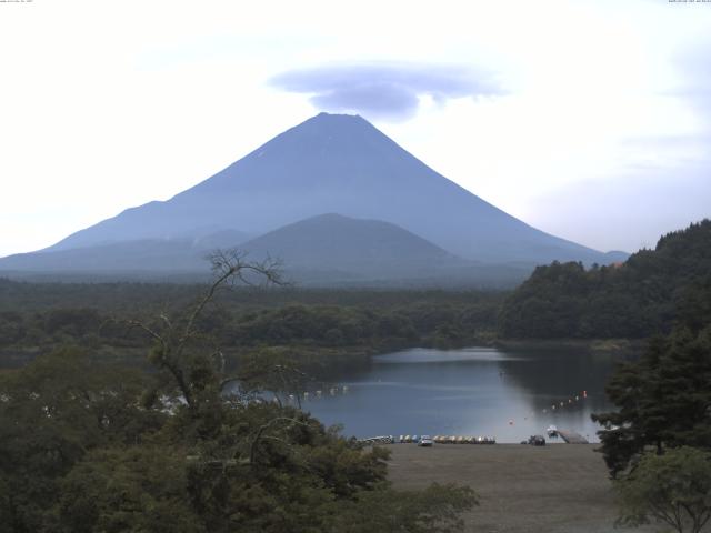 精進湖からの富士山