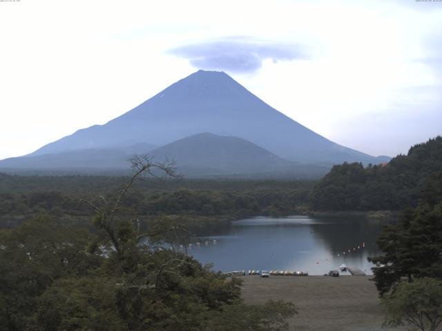 精進湖からの富士山