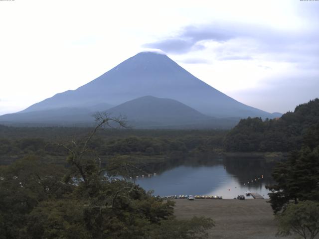 精進湖からの富士山