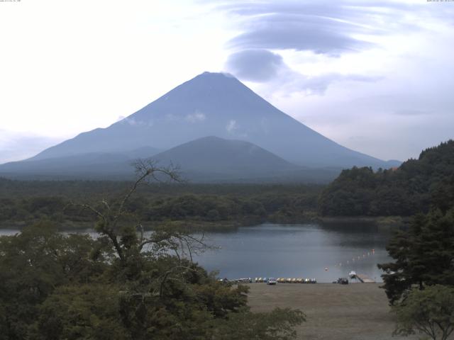 精進湖からの富士山