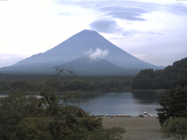 精進湖からの富士山