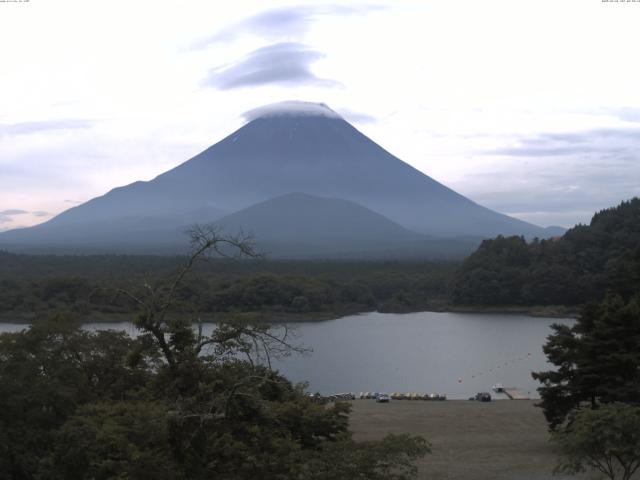 精進湖からの富士山