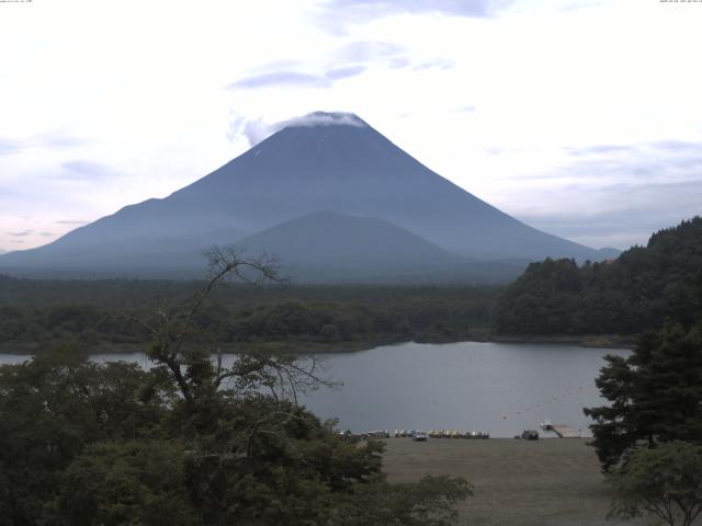 精進湖からの富士山