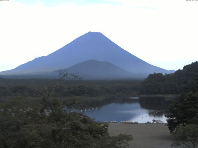 精進湖からの富士山