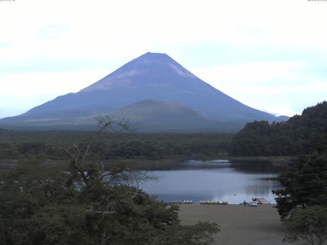 精進湖からの富士山