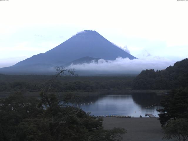 精進湖からの富士山