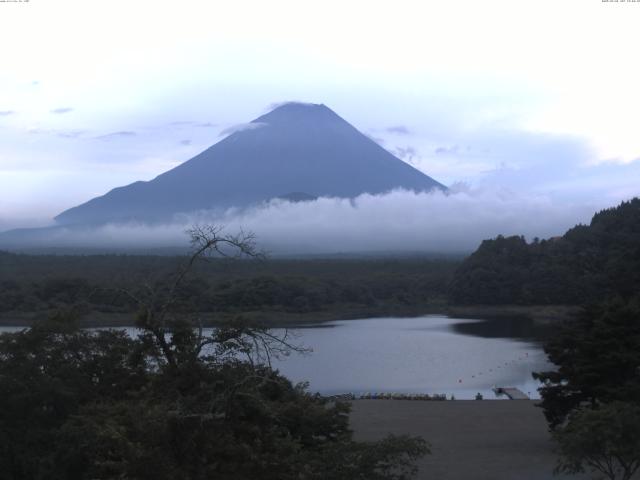 精進湖からの富士山