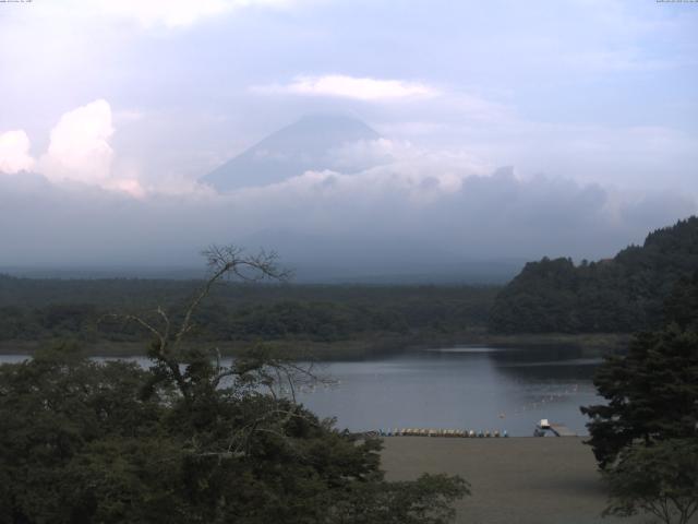 精進湖からの富士山