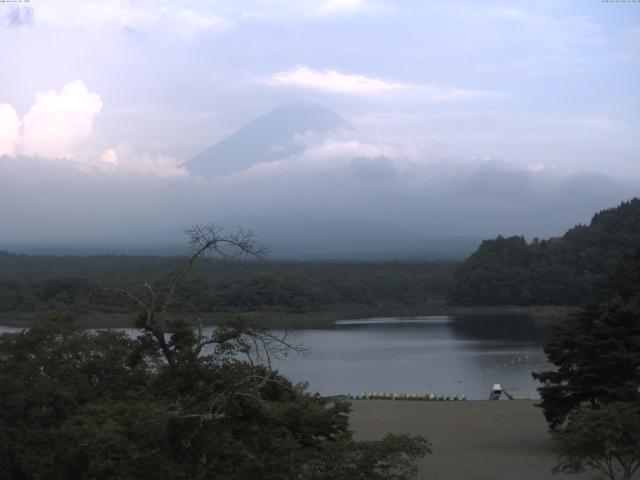 精進湖からの富士山