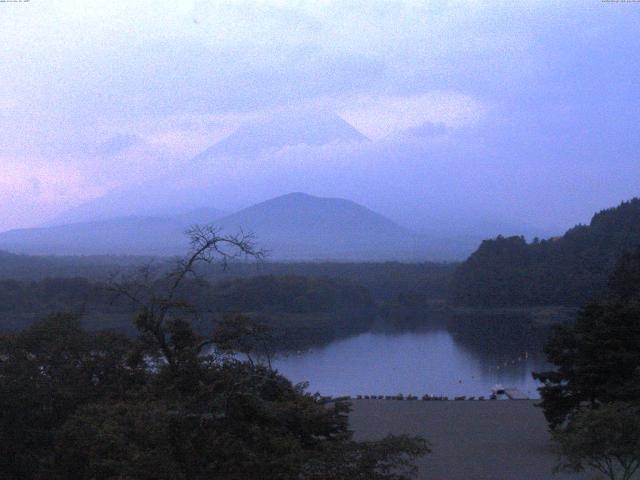 精進湖からの富士山