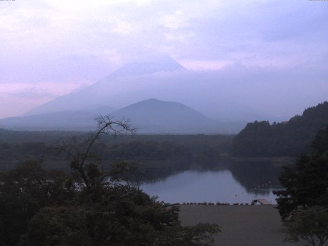 精進湖からの富士山