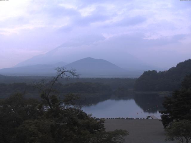 精進湖からの富士山