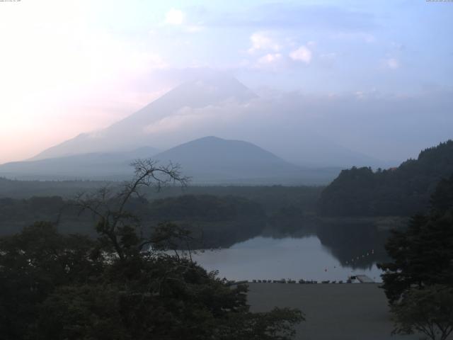 精進湖からの富士山