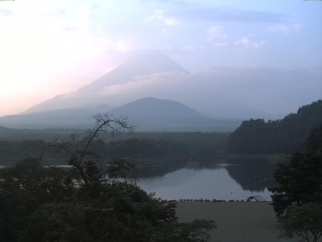 精進湖からの富士山