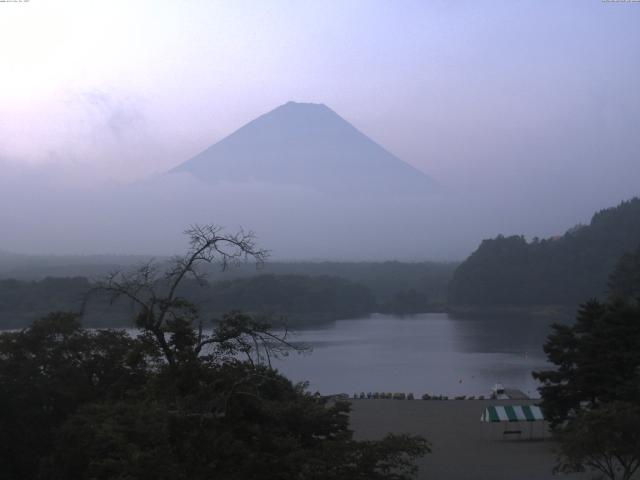 精進湖からの富士山