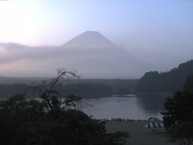 精進湖からの富士山