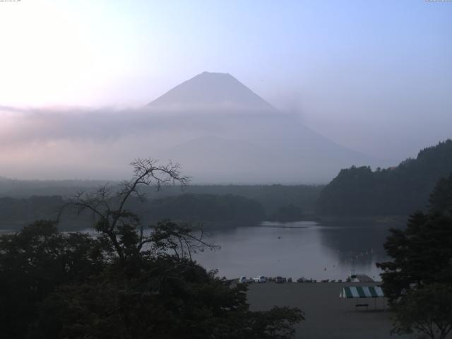 精進湖からの富士山