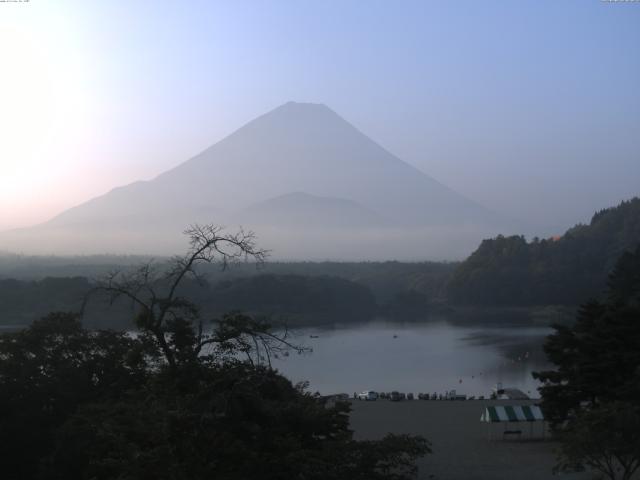 精進湖からの富士山