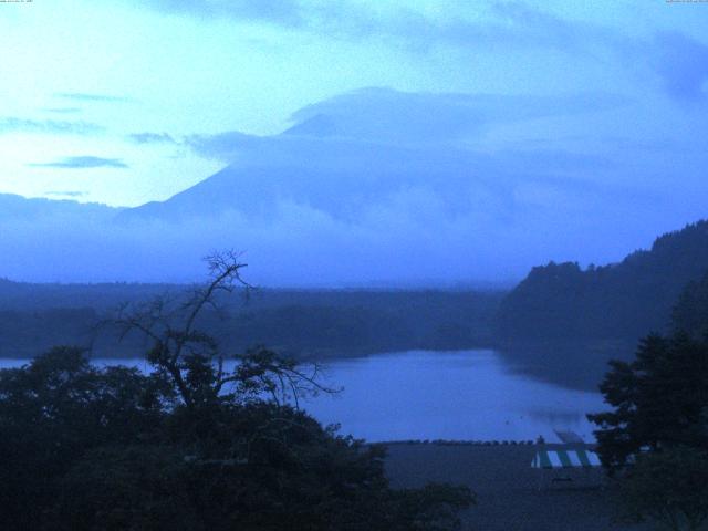 精進湖からの富士山