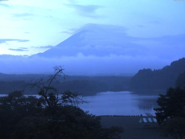 精進湖からの富士山