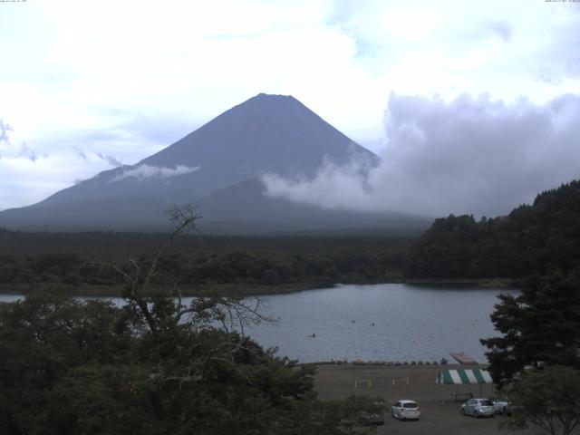 精進湖からの富士山