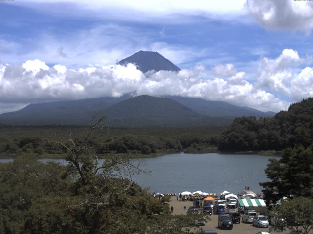 精進湖からの富士山
