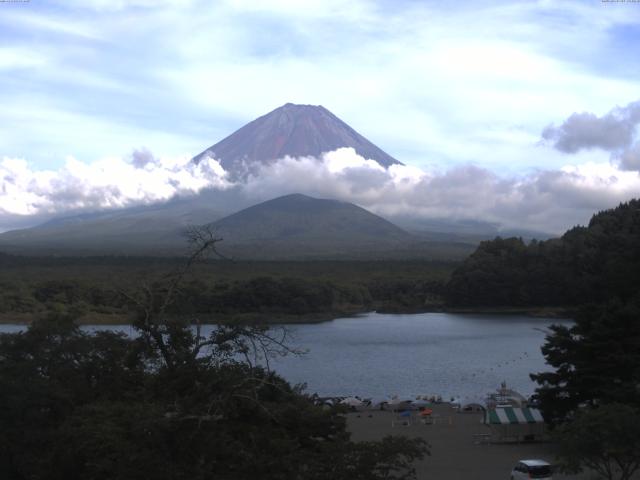 精進湖からの富士山