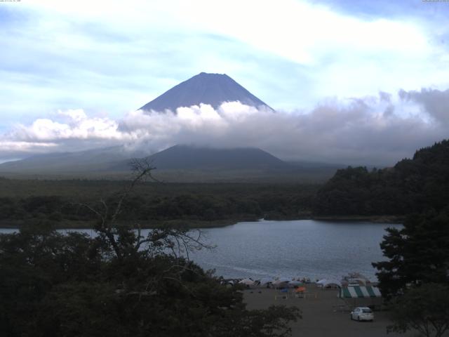精進湖からの富士山