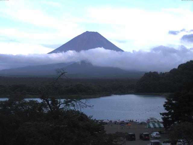 精進湖からの富士山