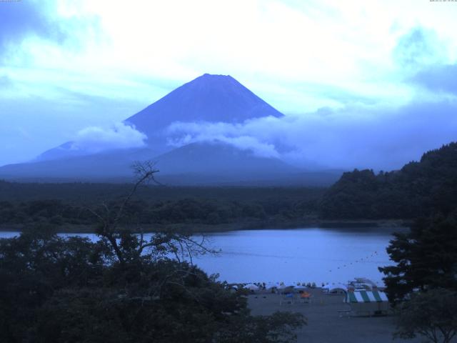 精進湖からの富士山
