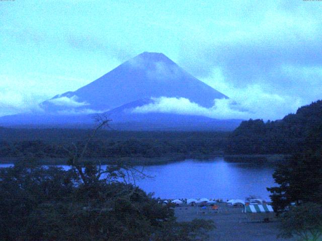 精進湖からの富士山