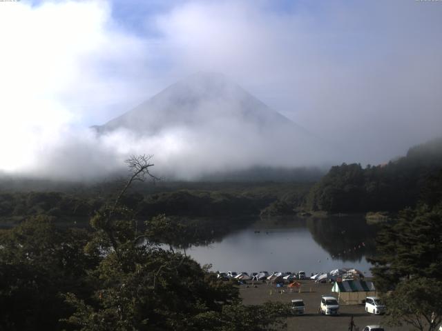 精進湖からの富士山