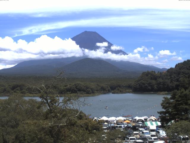 精進湖からの富士山