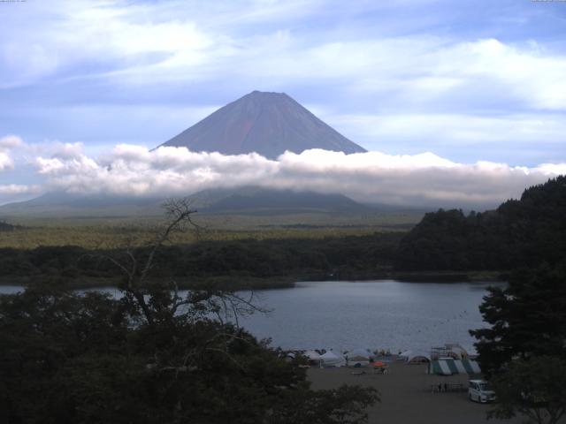 精進湖からの富士山