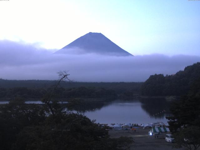 精進湖からの富士山