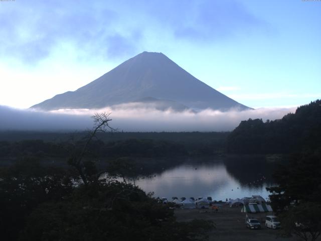 精進湖からの富士山