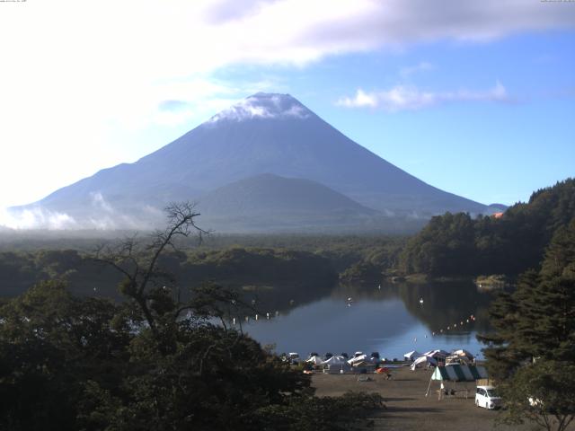 精進湖からの富士山