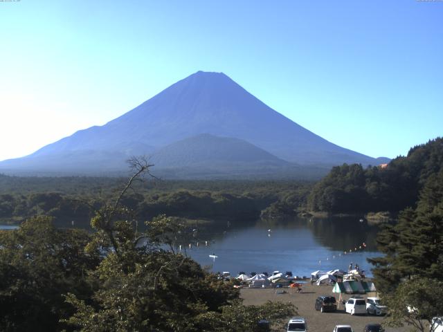 精進湖からの富士山