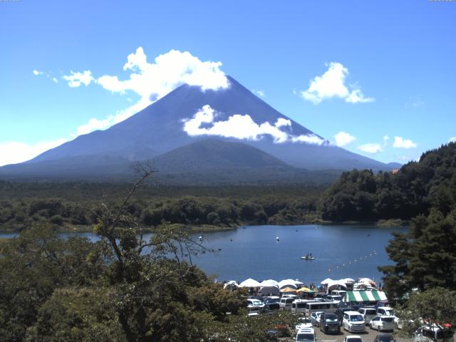 精進湖からの富士山