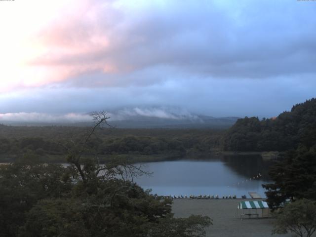 精進湖からの富士山