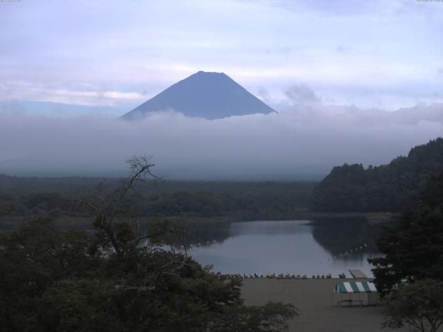 精進湖からの富士山