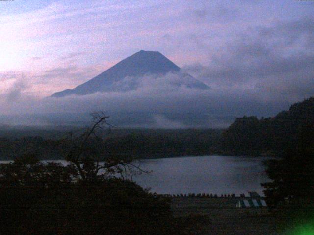 精進湖からの富士山