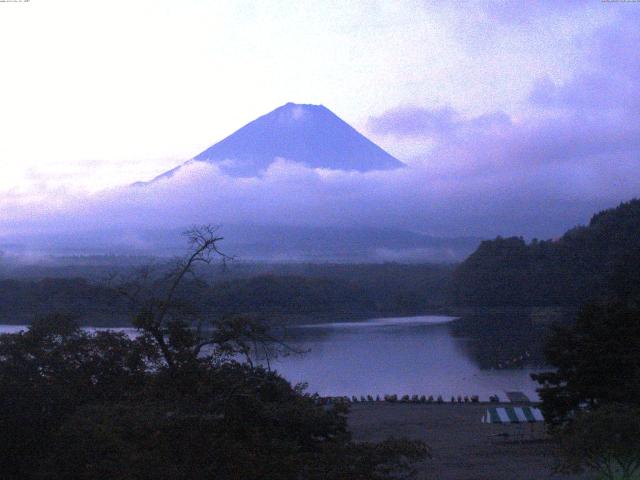 精進湖からの富士山